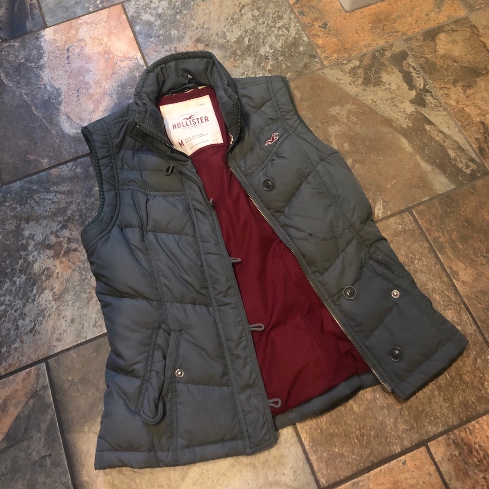 Hollister Army Green Puffy Vest